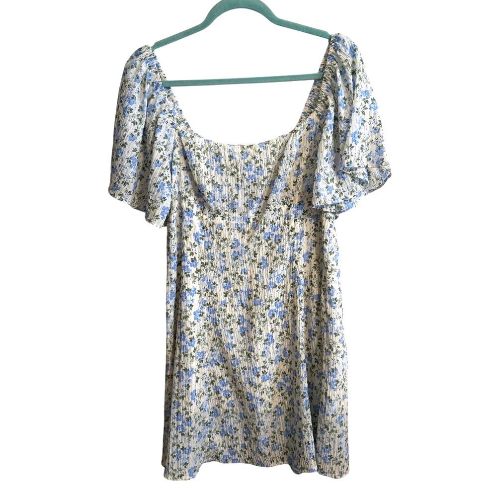 Lush Floral Blue and White Smocked Mini Dress Women's Size Medium